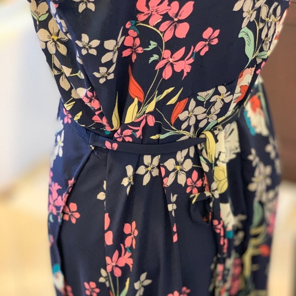 Dress - Picture 5 of 6